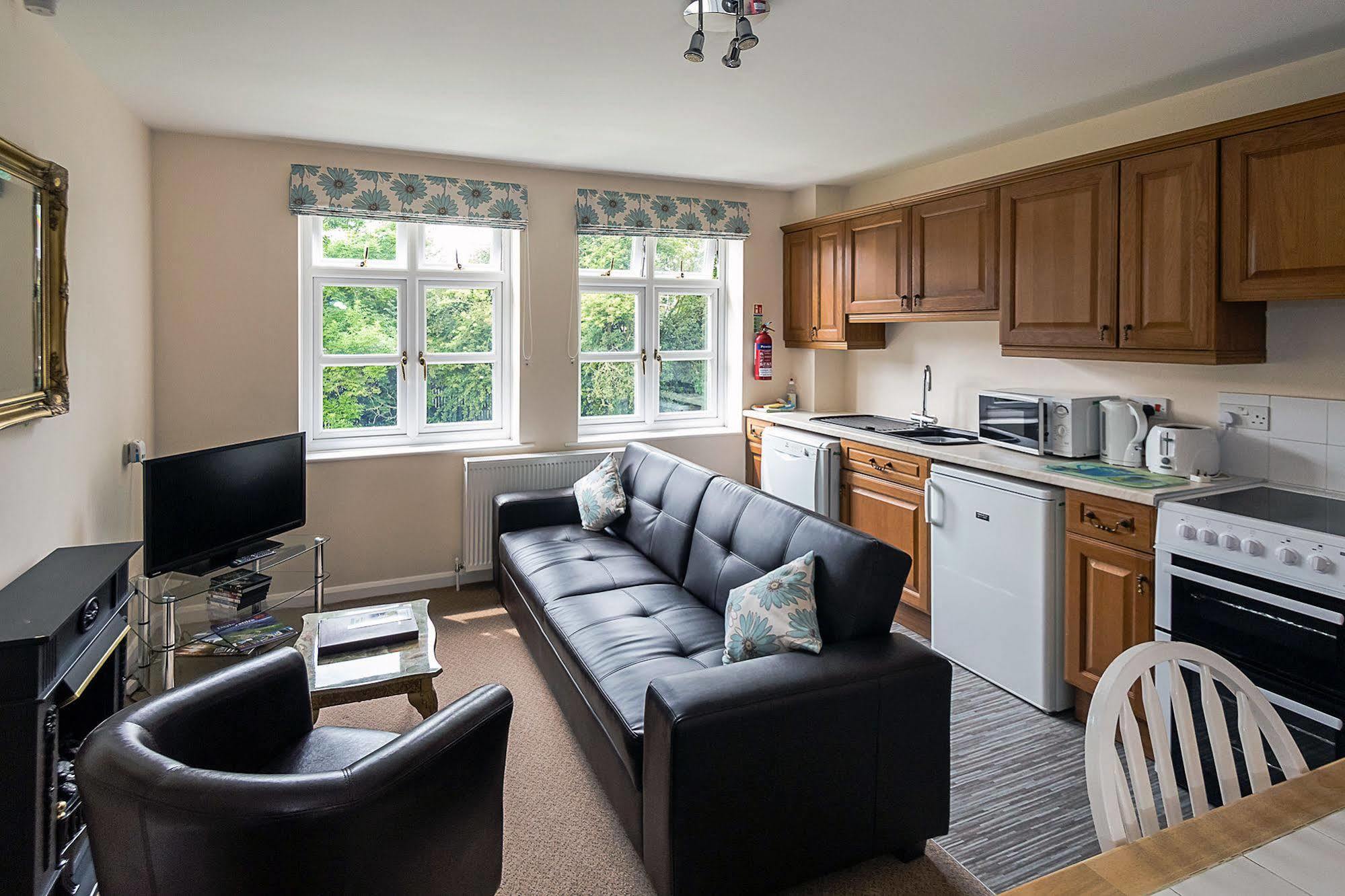 Heywood Hall Denstone ภายนอก รูปภาพ